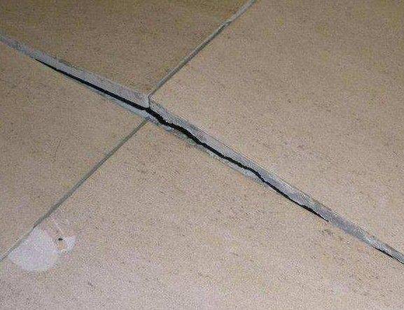 地砖空鼓不砸砖的补救方法视频讲解图片(地砖空鼓不砸砖的补救方法视频讲解图片下载) 地砖空鼓不砸砖的补救方法视频讲解图片(地砖空鼓不砸砖的补救方法视频讲解图片下载)