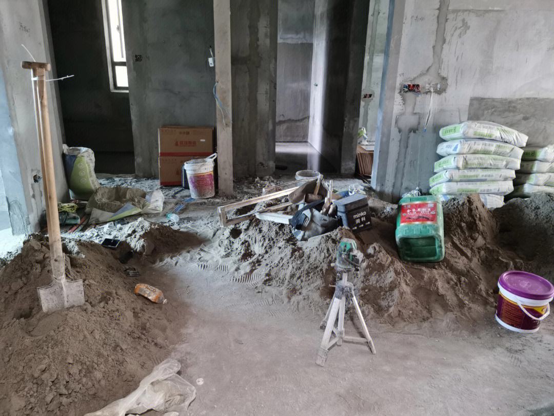 在哪找贴瓷砖的工人(在哪找贴瓷砖的工人呢)