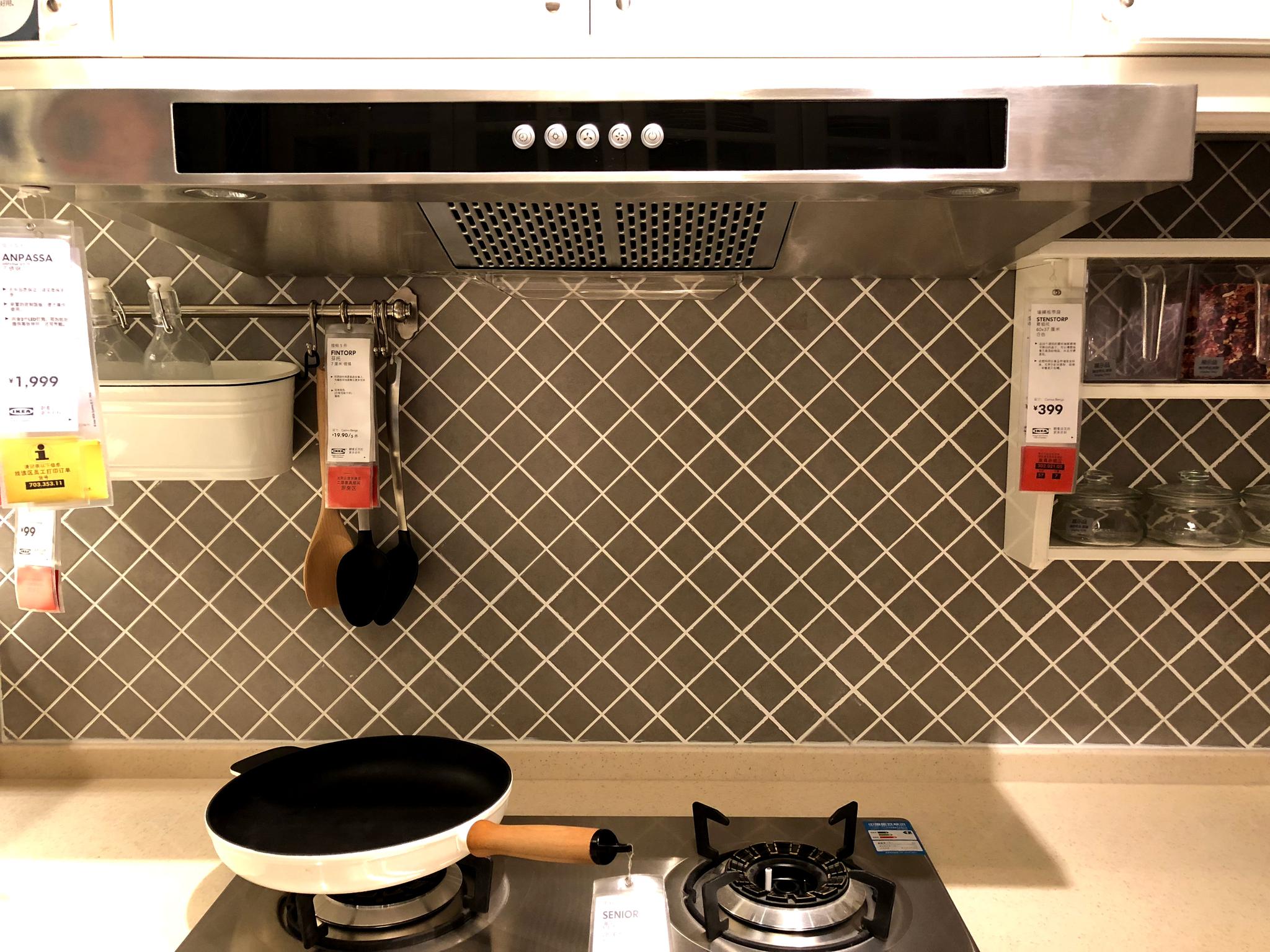 厨房墙面瓷砖空了怎么办(厨房砖空了有什么补救方法) 厨房墙面瓷砖空了怎么办(厨房砖空了有什么补救方法)